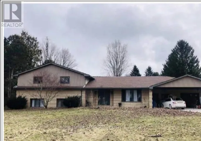 992 MCCREADY ROAD, Dawn-Euphemia (Dawn Euphemia), Ontario N0P1C0
