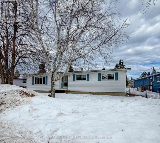 105 NEW CIRCLE PLACE, Iroquois Falls, Ontario P0K1E0