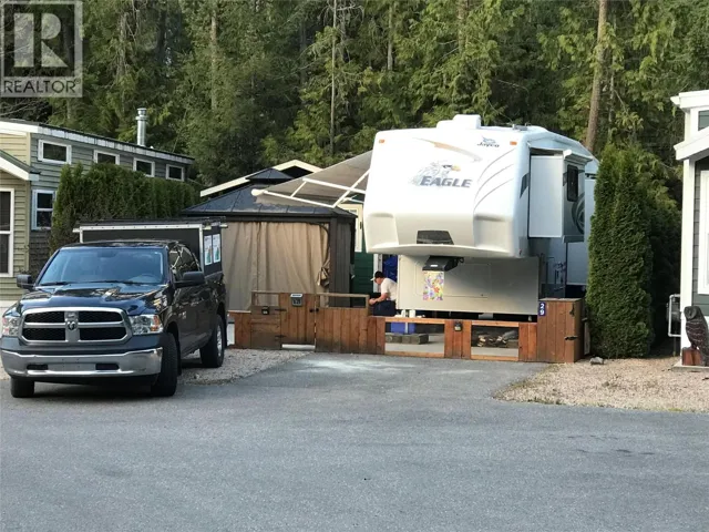 2698 Blind Bay Road Unit# G29, Blind Bay, British Columbia V0E1H1