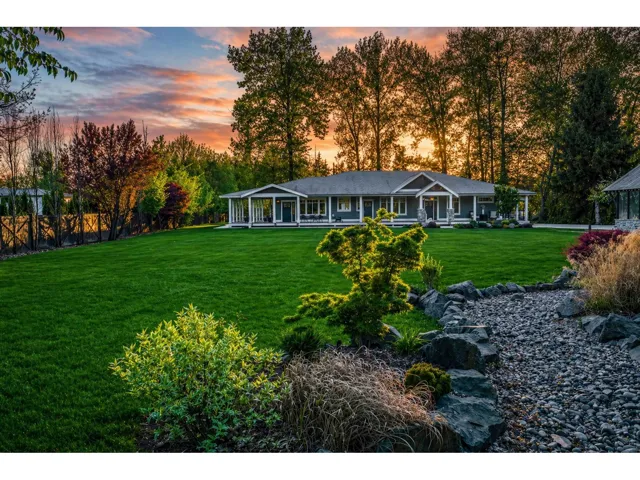 8091 232 STREET, Langley, British Columbia V1M3R8