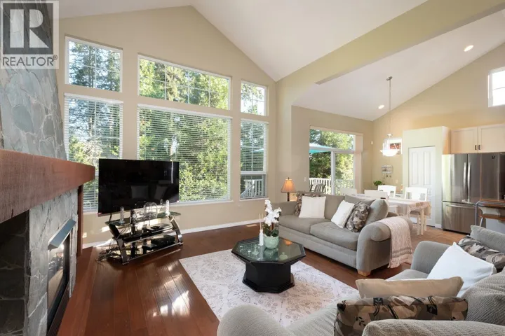 10 ASHWOOD DRIVE, Port Moody, British Columbia V3H5H2