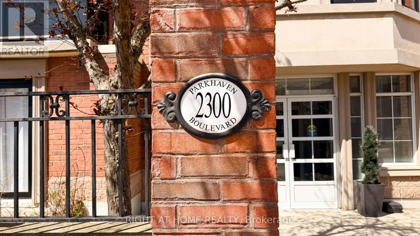 308 - 2300 PARKHAVEN BOULEVARD, Oakville (RO River Oaks), Ontario L6H6V9