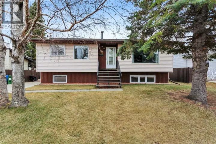 5751 55 Street, Rocky Mountain House, Alberta T4T1J7