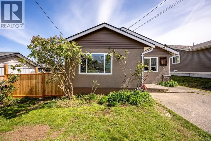 961 Greenwood St, Campbell River, British Columbia V9W3C2