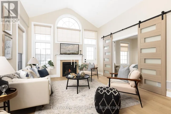 2 LEEDS COURT, Bracebridge (Monck (Bracebridge)), Ontario P1L0B7