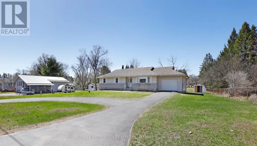 3805 BURNSTOWN ROAD, Renfrew, Ontario K7V3Z4