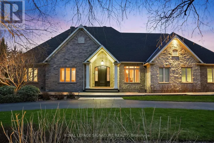 21 BISHOP COURT, Halton Hills (Glen Williams), Ontario L7G6G8