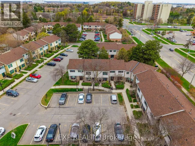 40 - 2779 GANANOQUE DRIVE, Mississauga (Meadowvale), Ontario L5N2E4