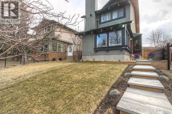 1363 Berkley Drive NW, Calgary, Alberta T3K1T4