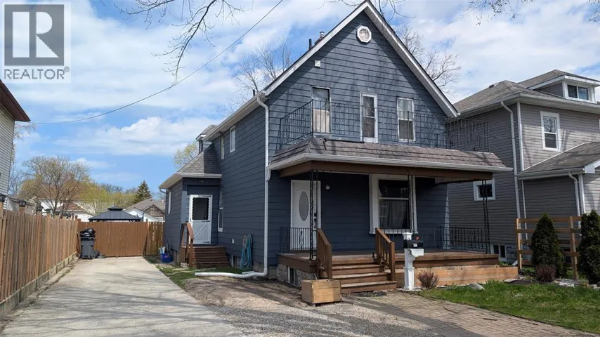 166 ROSS AVENUE, Sarnia, Ontario N7T1J7