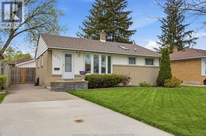 1221 MATTHEW BRADY, Windsor, Ontario N8S3K2