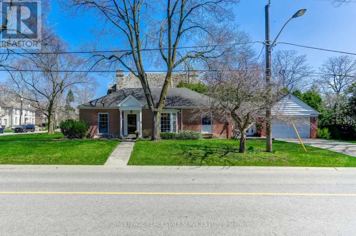 44 HIGHLAND CRESCENT, Toronto (Bridle Path-Sunnybrook-York Mills), Ontario M2L1G6