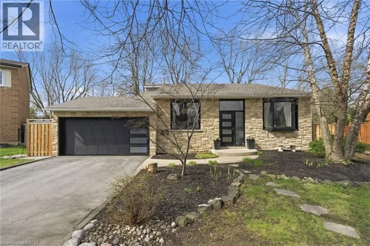 29 MELISSA Crescent, Hamilton, Ontario L9H7C5