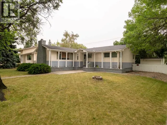 1202 13 Street S, Lethbridge, Alberta T1K1S9
