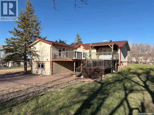 117 2nd STREET W, Frontier, Saskatchewan S0N0W0