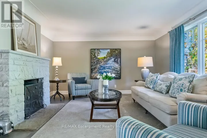 278 CAROLYN DRIVE, Oakville (CO Central), Ontario L6K3M6