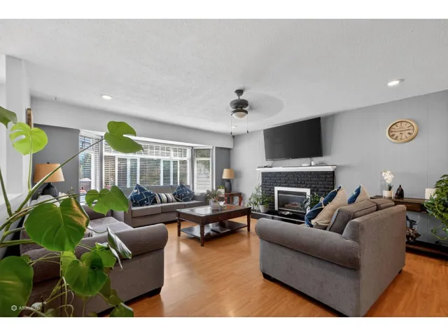 11627 72A AVENUE, Delta, British Columbia V4C1B2