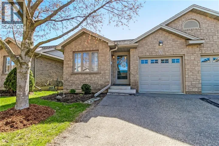 19 HANLON Place Unit# 15, Paris, Ontario N3L4E7