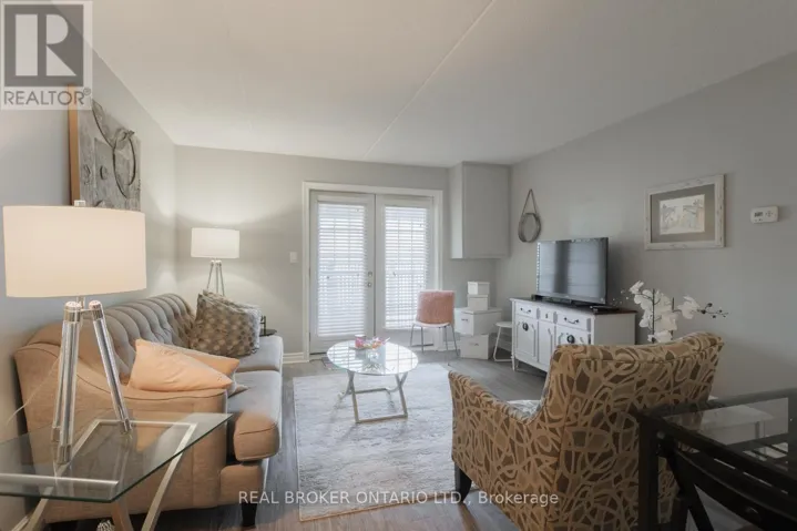 218 - 2040 CLEAVER AVENUE, Burlington (Headon), Ontario L7M4C4