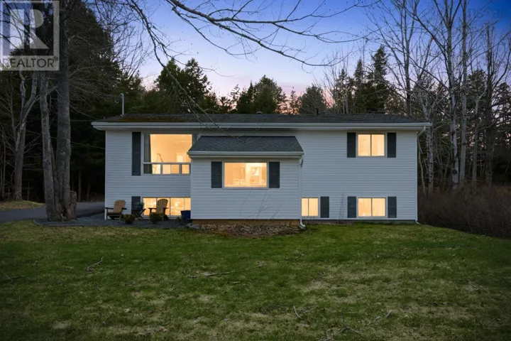 114 Charleswood Drive, Windsor Junction, Nova Scotia B2T1G3