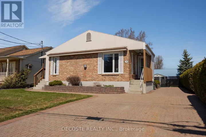 29 KINCARDINE STREET W, North Glengarry, Ontario K0C1A0