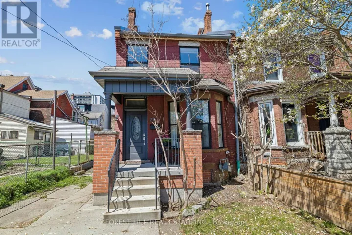 215 CATHERINE STREET N, Hamilton (Beasley), Ontario L8L4S7