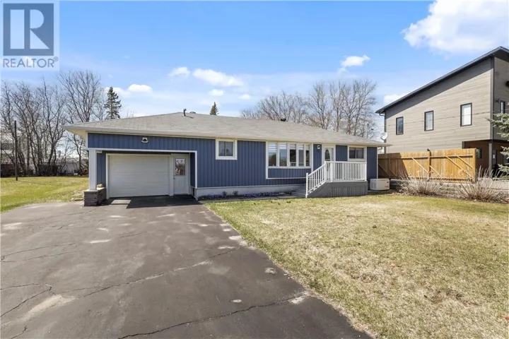 53 WALCOT Street, Little Current, Ontario P0P1K0