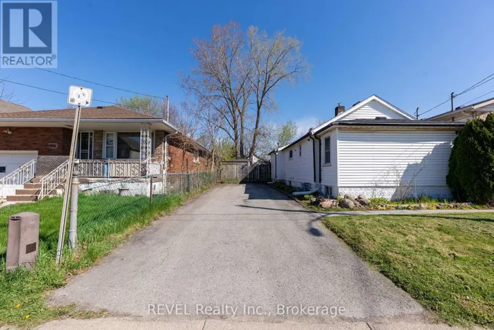 6251 ASH STREET, Niagara Falls (Dorchester), Ontario L2G2H4