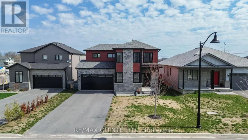 7 ALLEN STREET, Prince Edward County (Hallowell Ward), Ontario K0K2T0