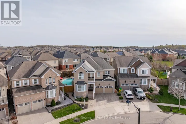 356 FALLING GREEN CRESCENT, Kitchener, Ontario N2R0G4
