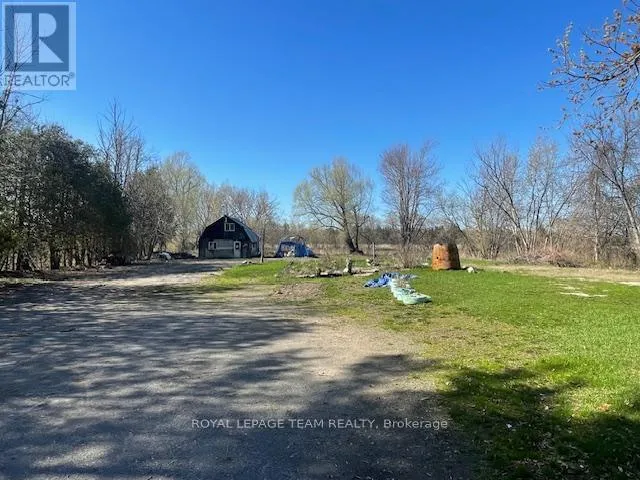 10549 LOUGHLIN RIDGE ROAD, North Dundas, Ontario K0E1S0