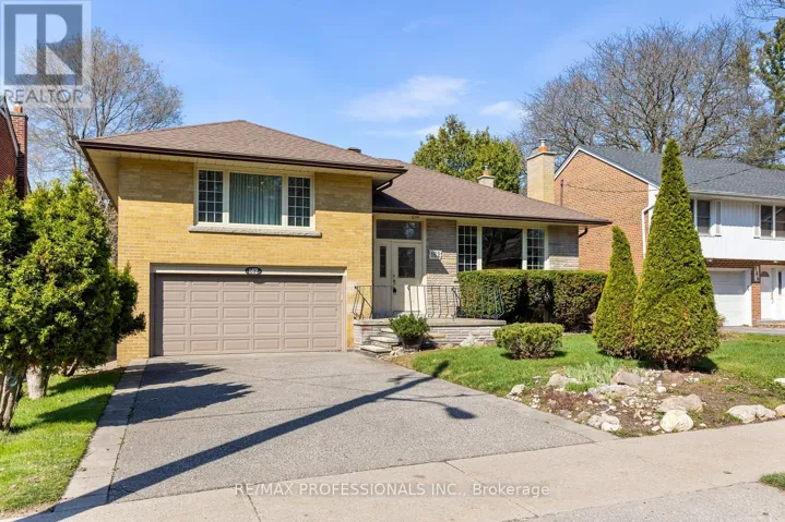 162 LLOYD MANOR ROAD, Toronto (Princess-Rosethorn), Ontario M9B5K3