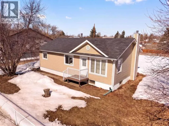 10202 101 Avenue, La Crete, Alberta T0H2H0