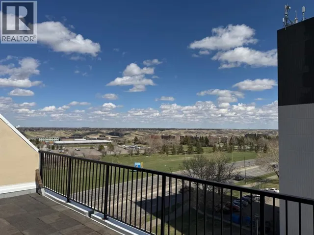 921, 21 Berkeley Place W, Lethbridge, Alberta T1K5N1