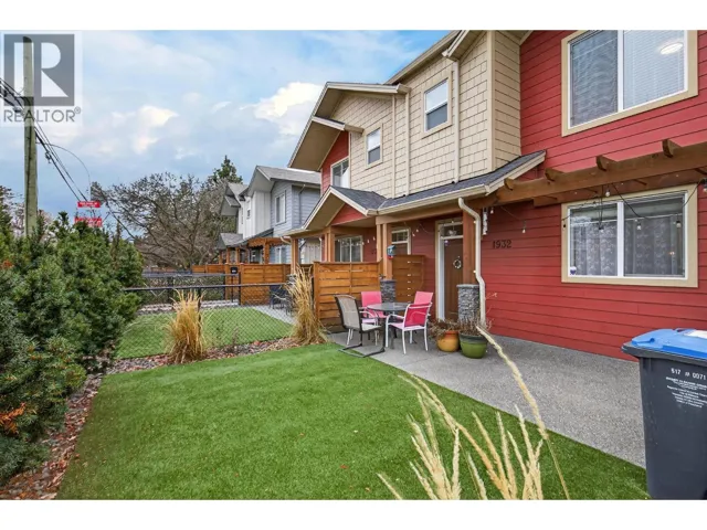 1932 Ethel Street, Kelowna, British Columbia V1Y2Z5
