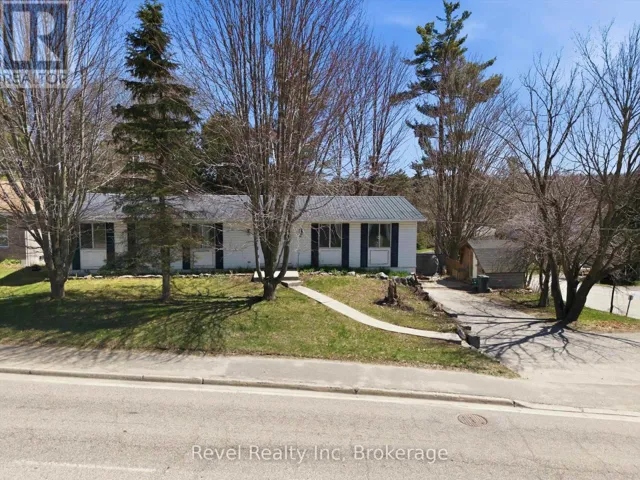 3 WELLINGTON STREET, Bracebridge (Macaulay), Ontario P1L1E8