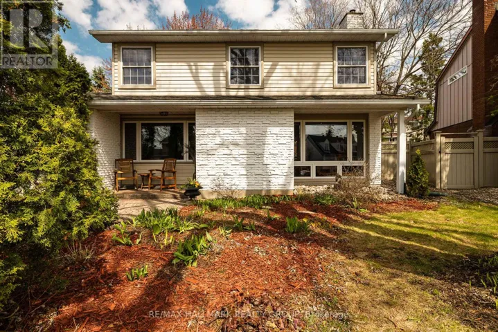 1851 APPLEFORD STREET, Ottawa, Ontario K1J6T5