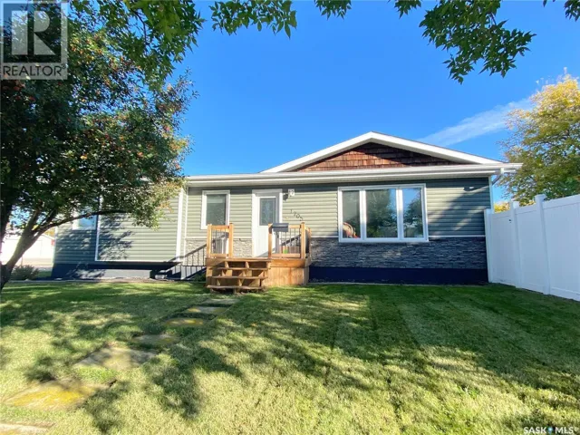 1205 Douglas ROAD, Weyburn, Saskatchewan S4H2P9