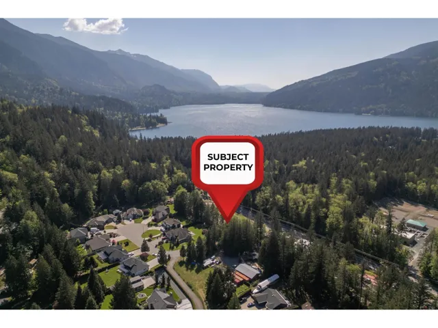 3636 COLUMBIA VALLEY ROAD, Cultus Lake North, Cultus Lake, British Columbia V2R5A3