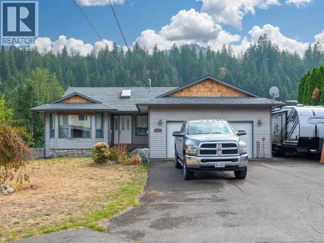 4728 SPRUCE Crescent, Barriere, British Columbia V0E1E0