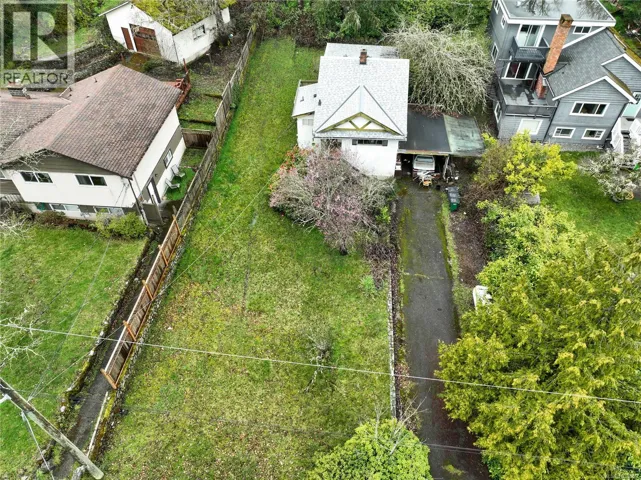 4050 Grange Rd, Saanich, British Columbia V8Z4V3