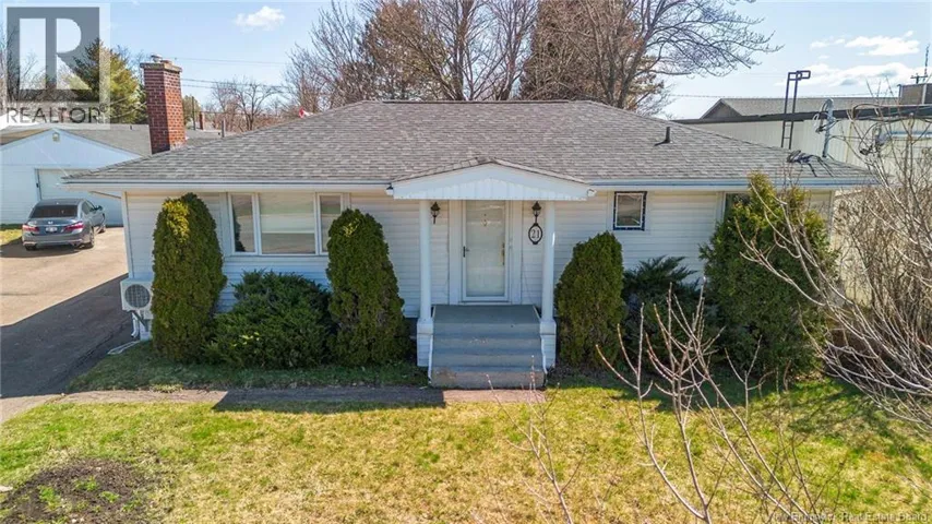 21 Mount Royal Boulevard, Moncton, New Brunswick E1E2T9