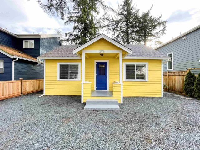 298 HEMLOCK STREET, Cultus Lake North, Cultus Lake, British Columbia V2R4Y7
