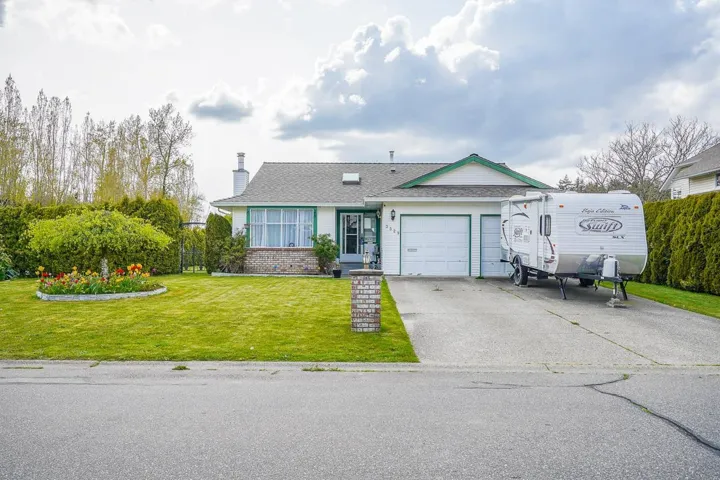 3329 197 STREET, Langley, British Columbia V3A7X4