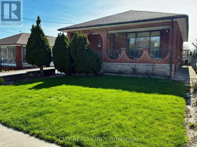 40 MONTANA AVENUE, Toronto (Downsview-Roding-CFB), Ontario M3M1B6