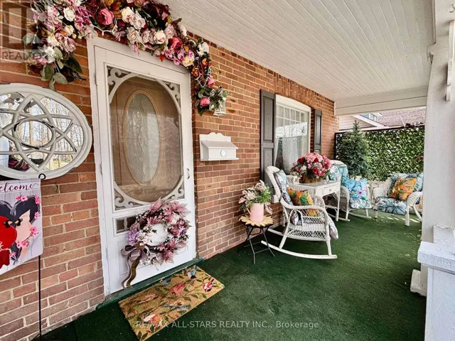 28 SIMCOE STREET, Kawartha Lakes (Lindsay), Ontario K9V2G4