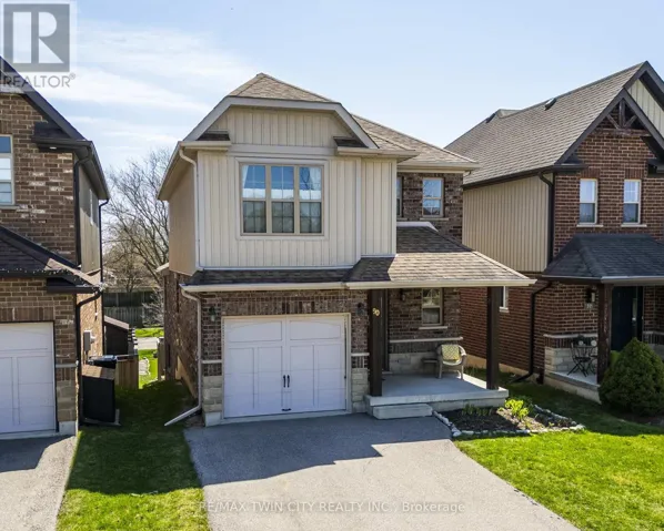 90 CAPTAIN MCCALLUM DRIVE, Wilmot, Ontario N3A0B7