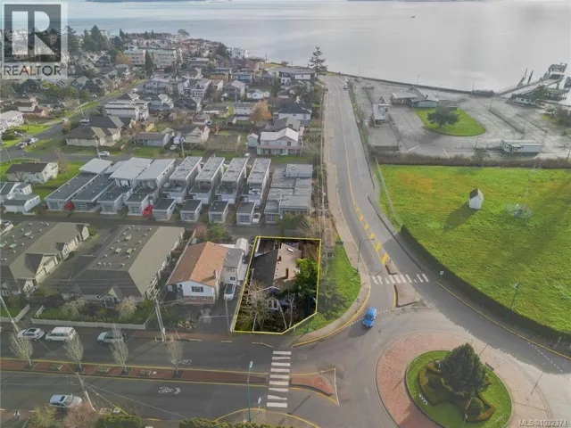 9601 Fifth St, Sidney, British Columbia V8L2W7