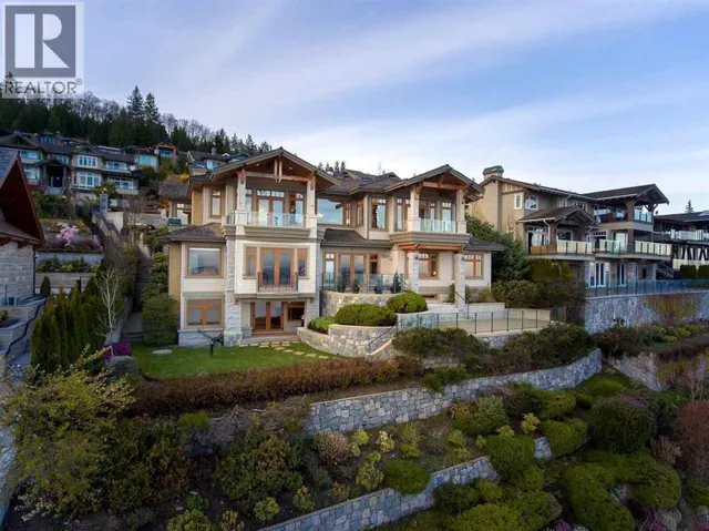 2420 HALSTON COURT, West Vancouver, British Columbia V7S3K3