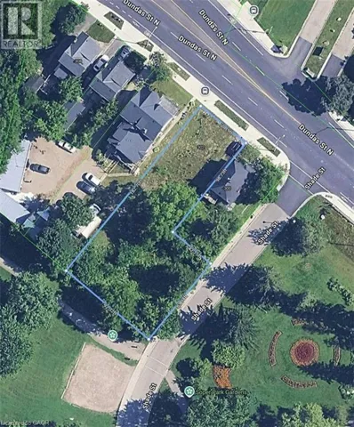 302 DUNDAS Street N, Cambridge, Ontario N1R5P7
